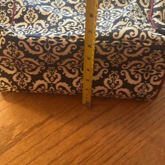 Petunia Pickle Bottom diaper bag, excellent condition black, white, and burgundy - Picture 12 of 13